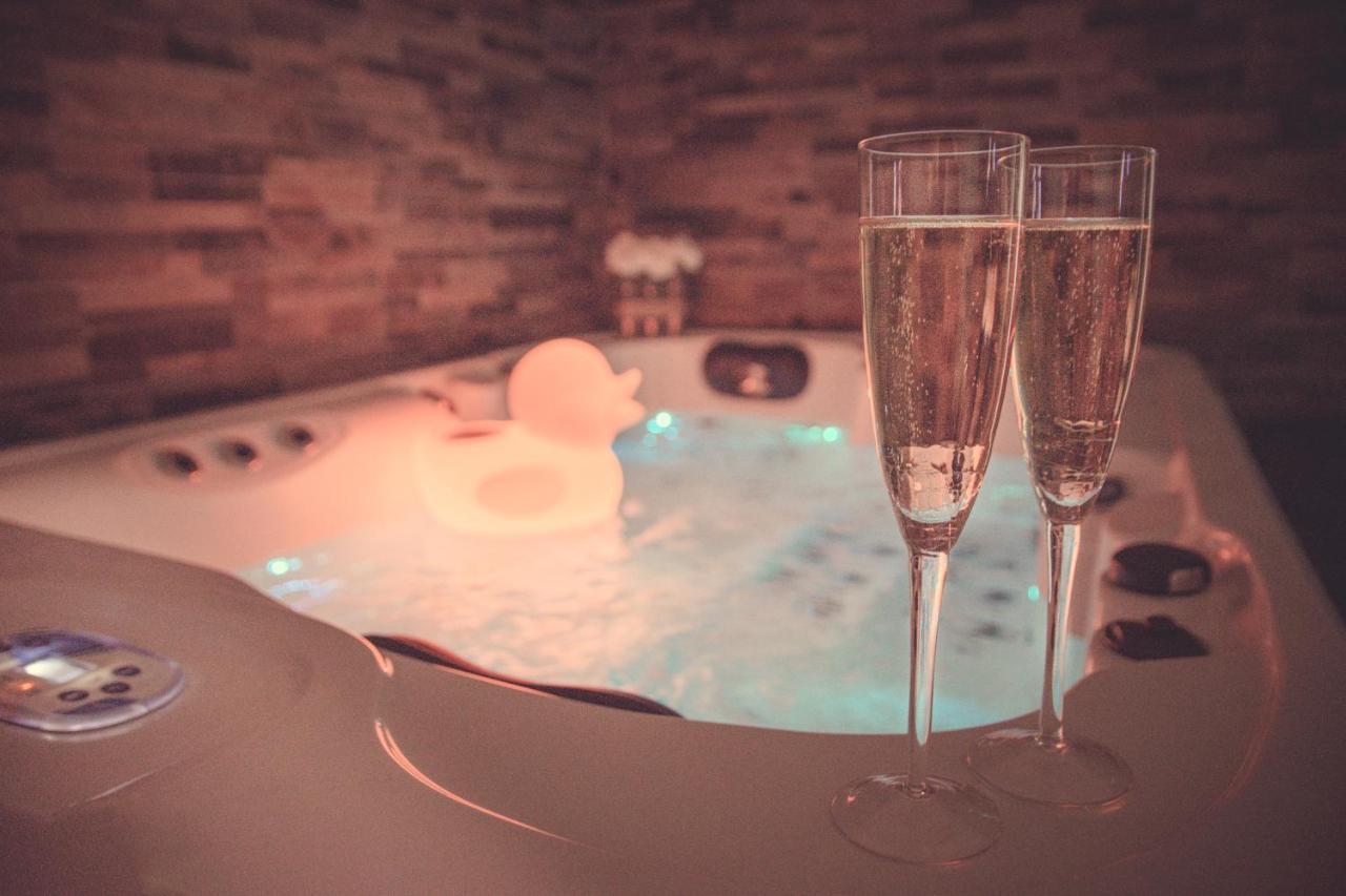 Suite Avec Jacuzzi Privatif Barcares Plage Le Barcarès エクステリア 写真
