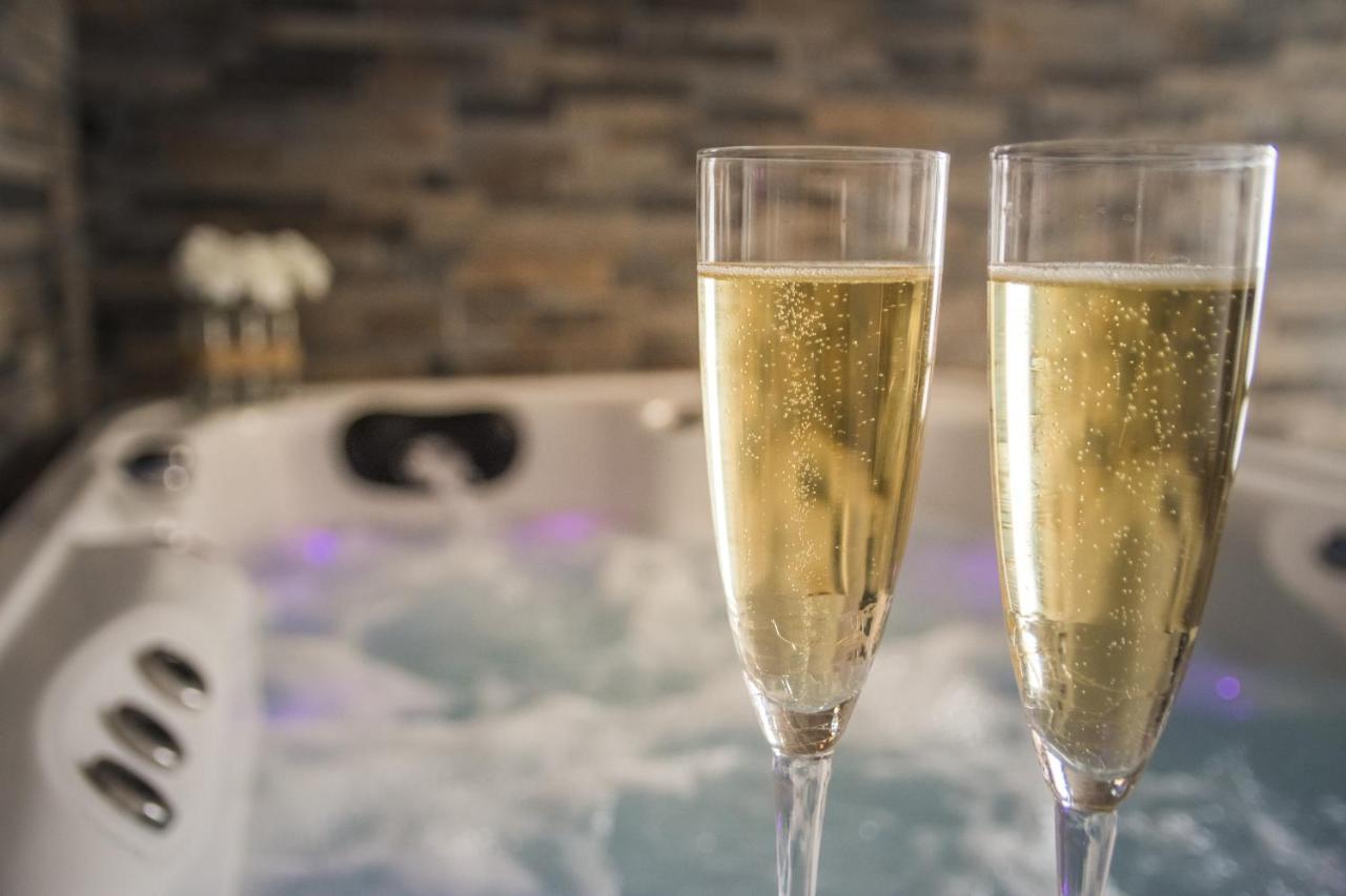 Suite Avec Jacuzzi Privatif Barcares Plage Le Barcarès エクステリア 写真